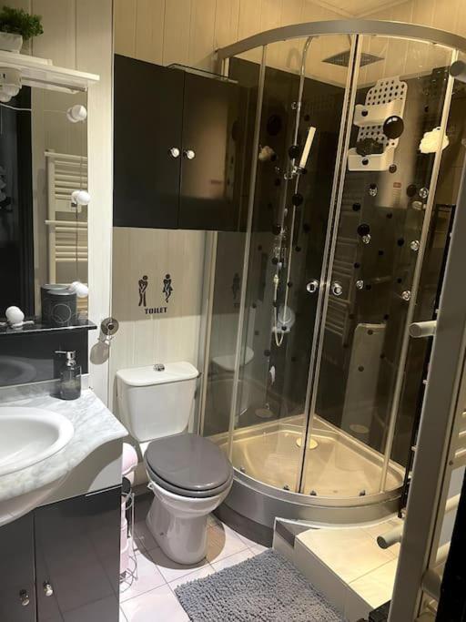 Appartement - Chic Et Cosy A 30 Minutes De Paris Et 25 Minutes De Disney Ozoir-la-Ferrière エクステリア 写真